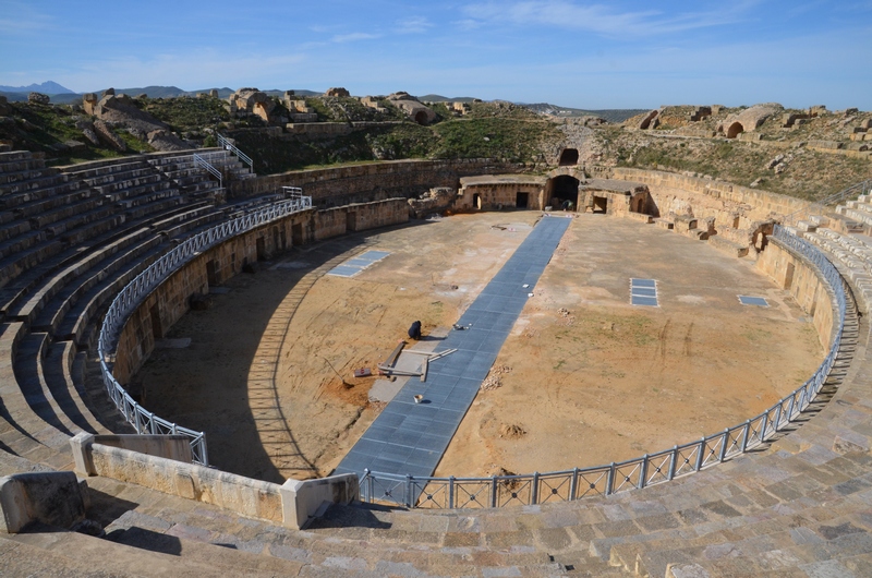 uthina_amphitheater_arena_02